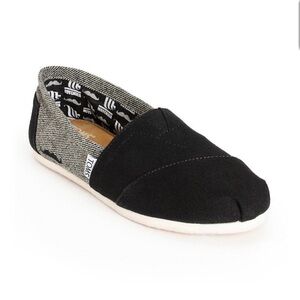 Toms Movember Mustache Black Shoes
Herringbone Women's size 6